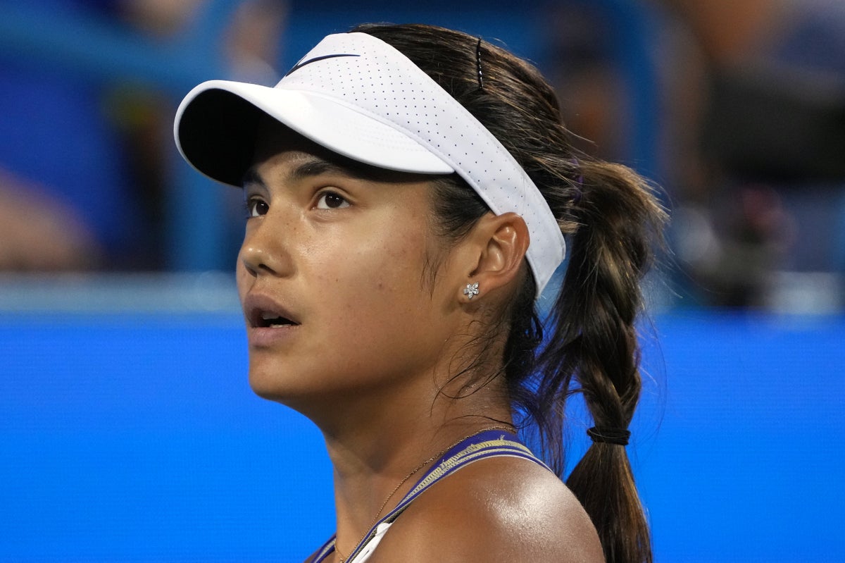 Emma Raducanu craint une blessure avec le n ° 1 britannique en larmes en raison d'un problème de poignet à la veille de la défense du titre de l'US Open