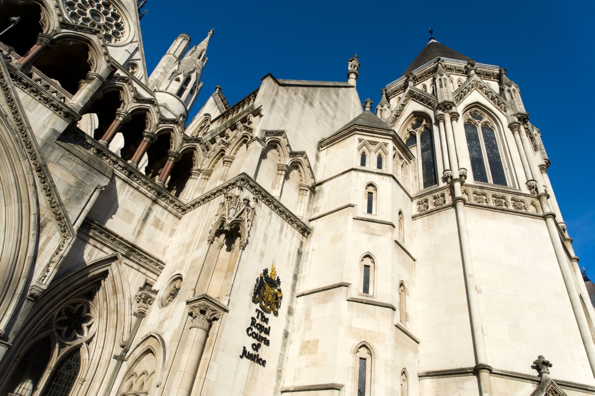 Les réfugiés syriens perdent le traitement de la Haute Cour pour leur fille malade