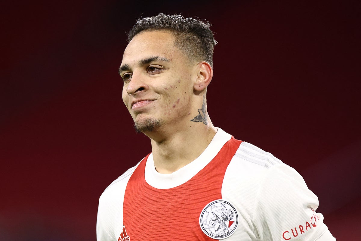 Manchester United annonce un accord de transfert d'Antony avant le transfert de 84 millions de livres sterling d'Ajax