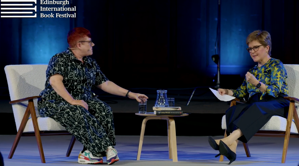 Nicola Sturgeon et Louise Welsh envoient un message à Rushdie du festival du livre
