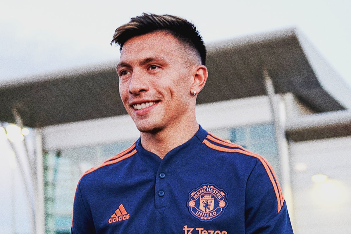 Jaap Stam répond aux critiques sur la taille de Lisandro Martinez alors que la star de 55 millions de livres sterling « convient à la tactique de Manchester United »