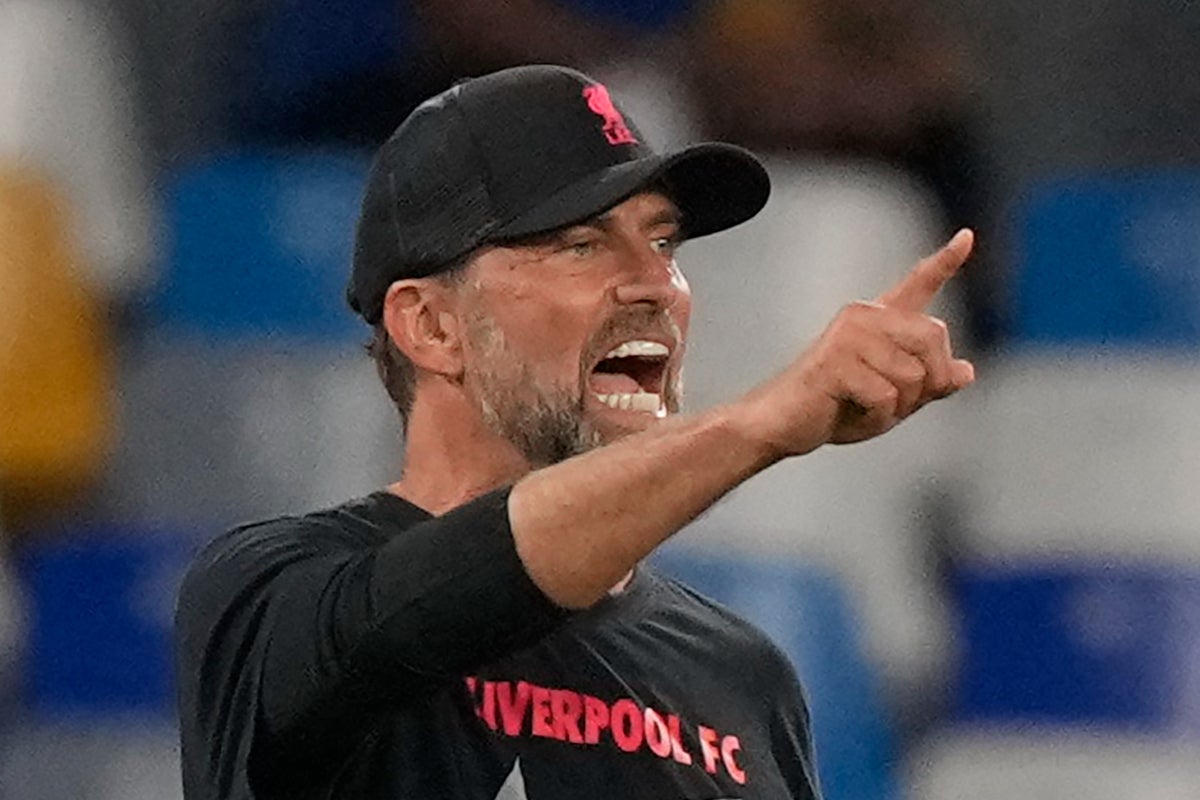Jurgen Klopp ne s'inquiète pas pour l'avenir de Liverpool après la défaite humiliante de Naples et le limogeage de Thomas Tuchel
