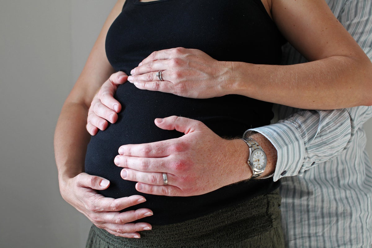 Les parents « sont particulièrement susceptibles d'avoir fait des coupes dans un contexte d'augmentation du coût de la vie »