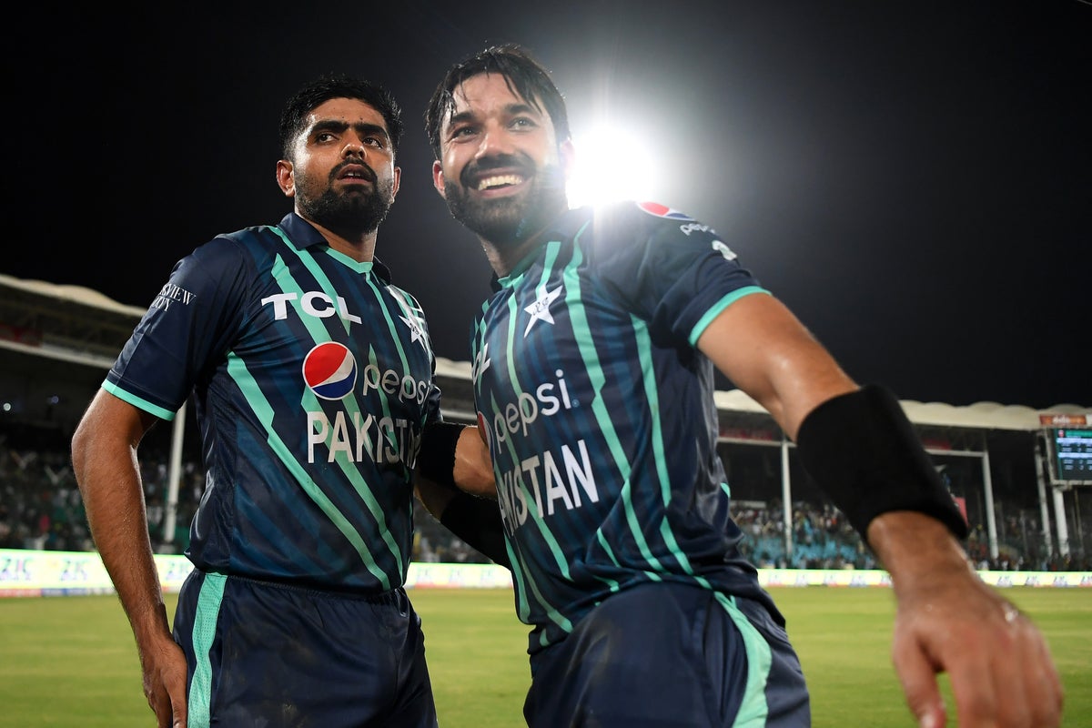 Pakistan vs Angleterre: Babar Azam et Mohammad Rizwan mènent les hôtes à une remarquable victoire T20 à 10 guichets