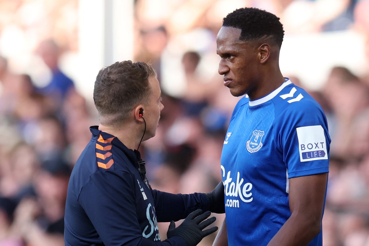 Le défenseur d'Everton Yerry Mina subit un revers de blessure avant le voyage à Tottenham