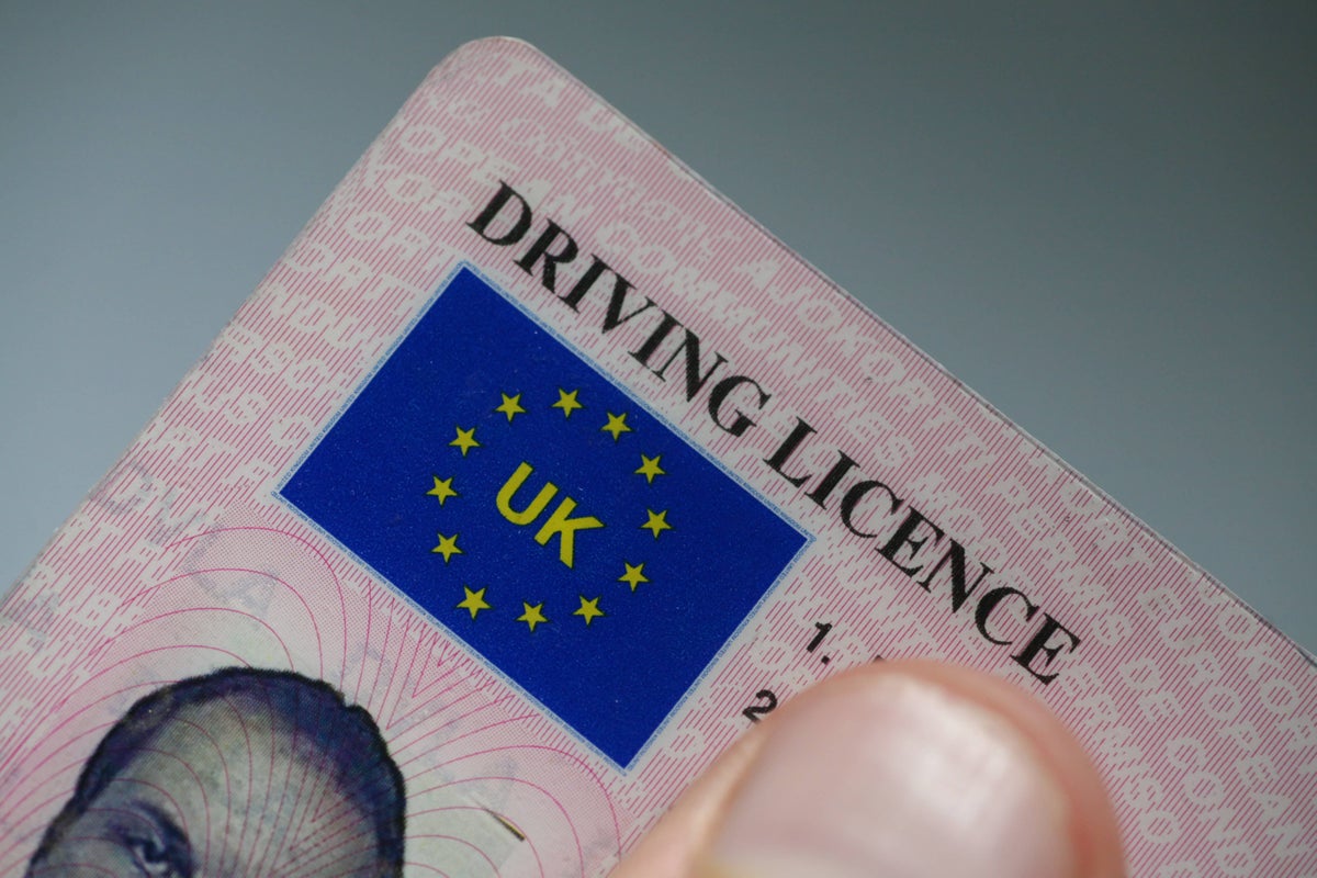 Plus de 900 000 conducteurs risquent une amende de 1 000 £ pour des permis expirés