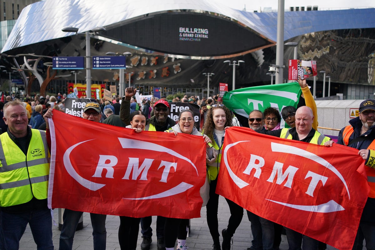 Grèves ferroviaires : le syndicat RMT annonce une vague de grèves avant Noël et au Nouvel An