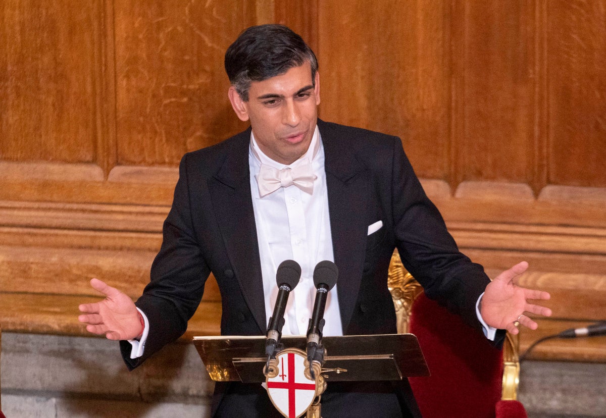 Le Premier ministre Rishi Sunak dit qu'il n'y a pas de place pour le "court-termisme" dans les relations avec la Russie et la Chine