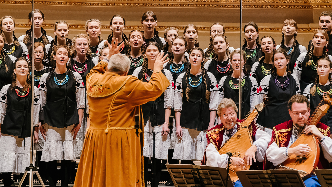 Les Ukrainiens chantent "Carol of the Bells" au Carnegie Hall, 100 ans après ses débuts aux États-Unis