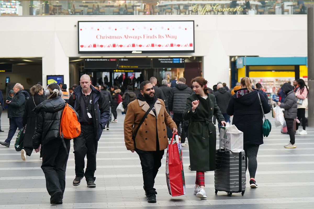L'escapade de Noël semble fluide pour les routes britanniques alors que les voyageurs tiennent compte des avertissements