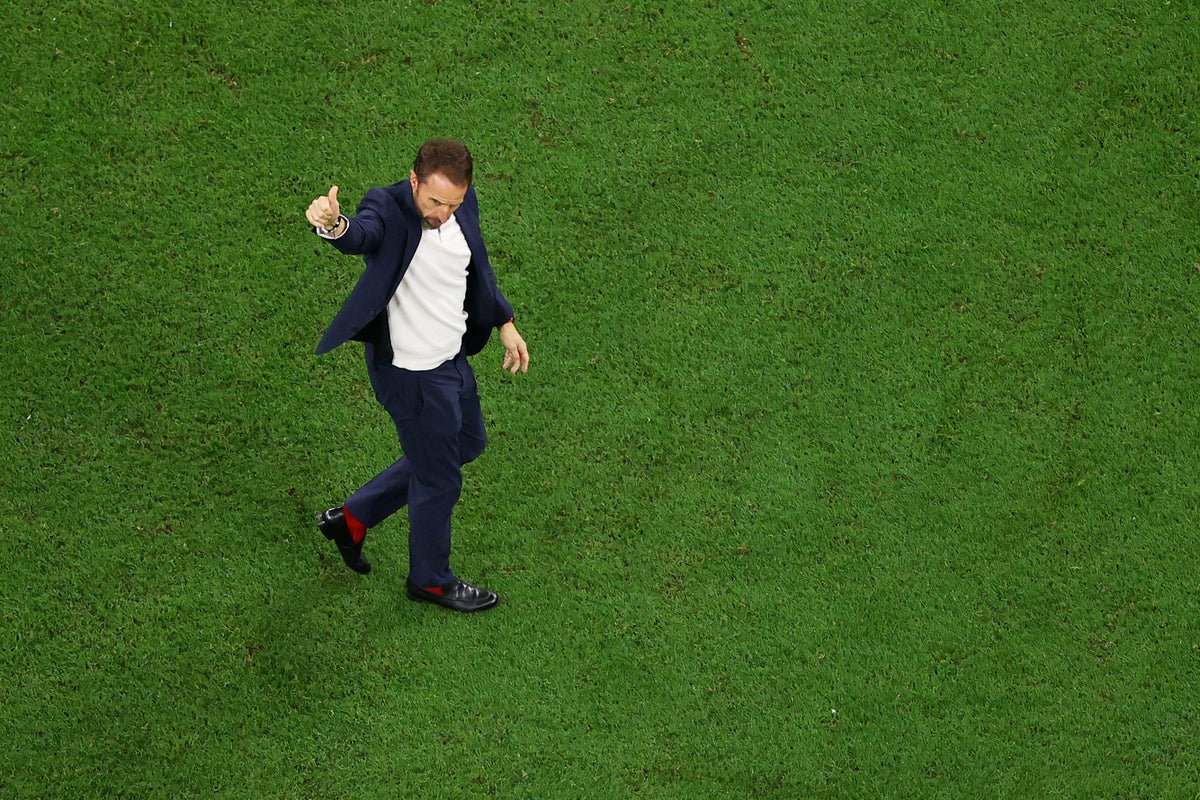 "Positif" Gareth Southgate fait allusion à l'attaque de la formation anglaise malgré la menace de Kylian Mbappe