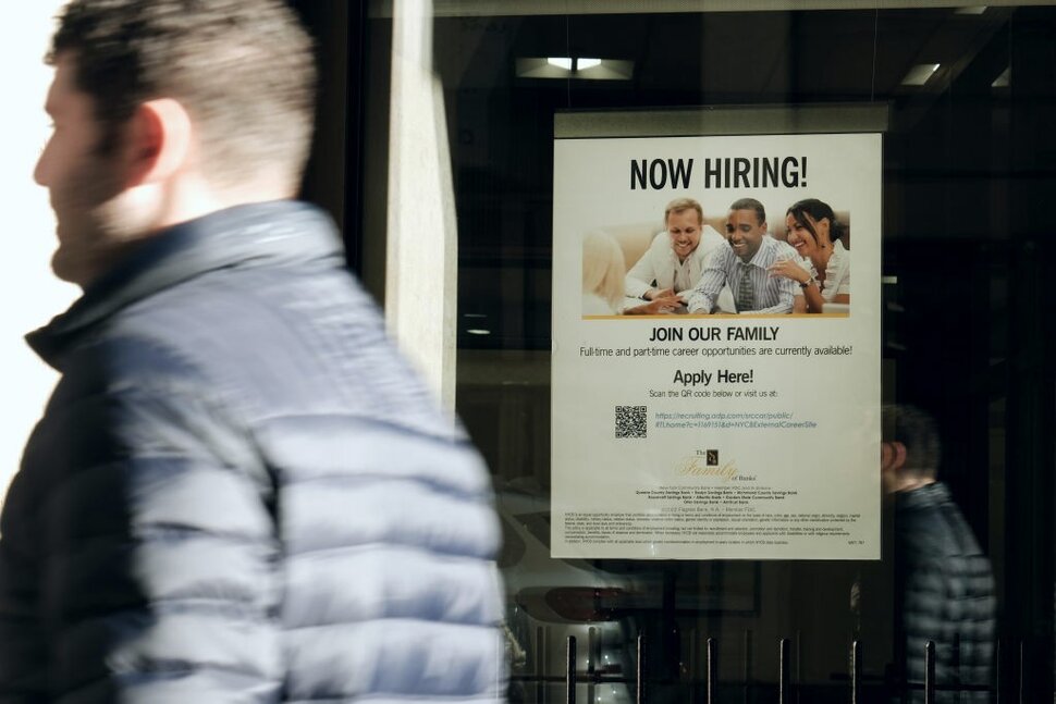 Les employeurs ont ajouté 223 000 emplois en décembre, le chômage tombe à 3,5 % |  Économie