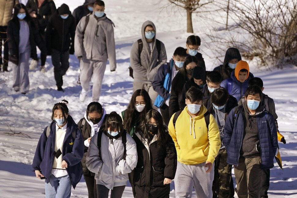 Certains mandats de masques scolaires font un retour temporaire à mesure que le COVID-19, la grippe et le VRS se propagent |  Infos santé