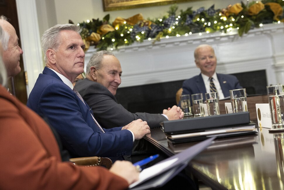 McCarthy et Biden acceptent de s'asseoir alors que la crise du plafond de la dette se profile |  Politique