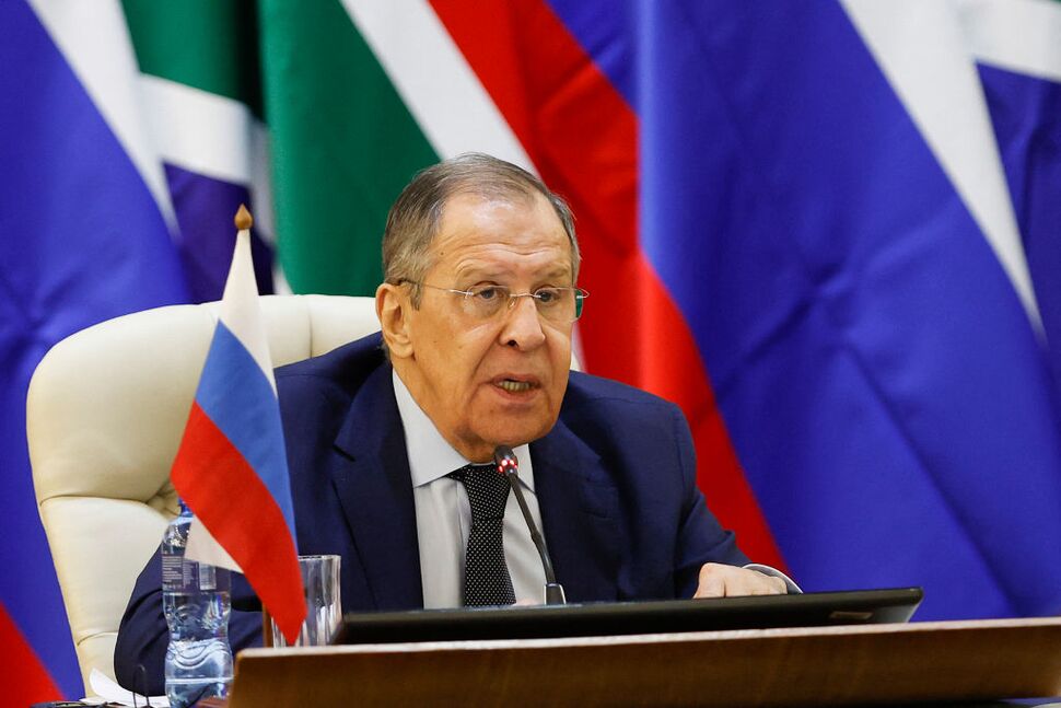 La Russie est maintenant engagée dans une « vraie » guerre avec l'Occident au sujet de l'Ukraine : Lavrov |  Rapport mondial