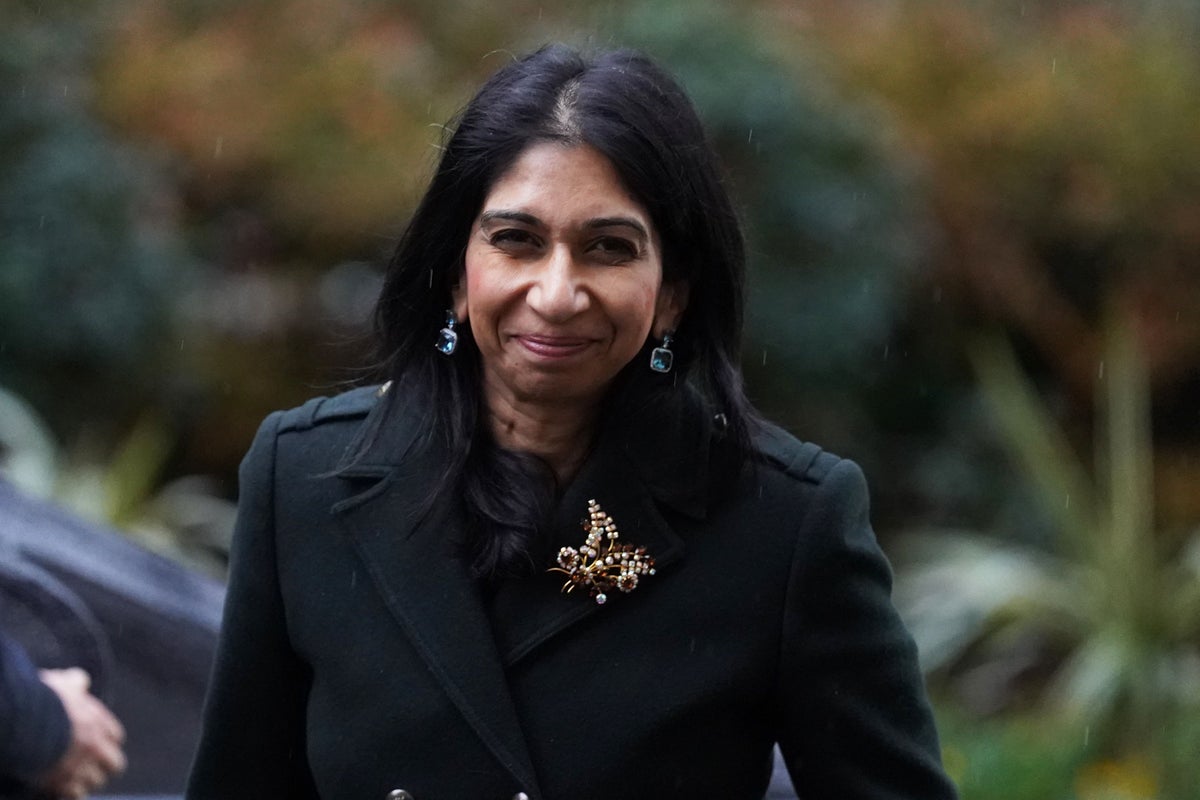 La ministre de l'Intérieur confirme qu'elle revient sur les réformes Windrush