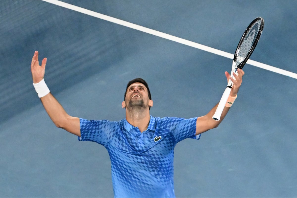Novak Djokovic bat |  Norme du soir