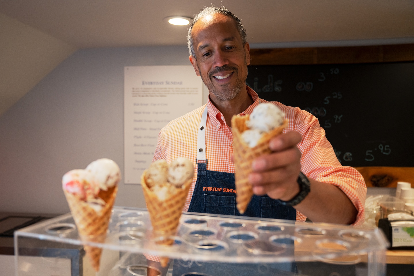 Tout le monde reçoit de la glace au DC's Everyday Sundae, même si vous ne pouvez pas payer