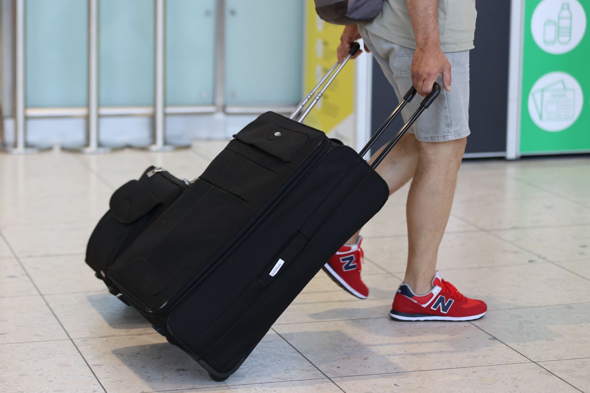 Un coup de pouce pour les vacanciers britanniques en Europe alors que l'UE retarde le déploiement estival des contrôles d'empreintes digitales à la frontière