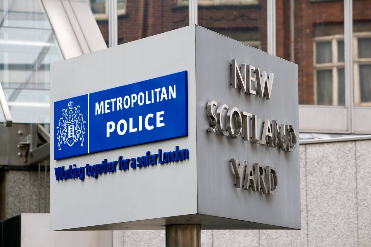 Un groupe musulman critique le «racisme incontrôlé» trouvé par Casey dans Met Police