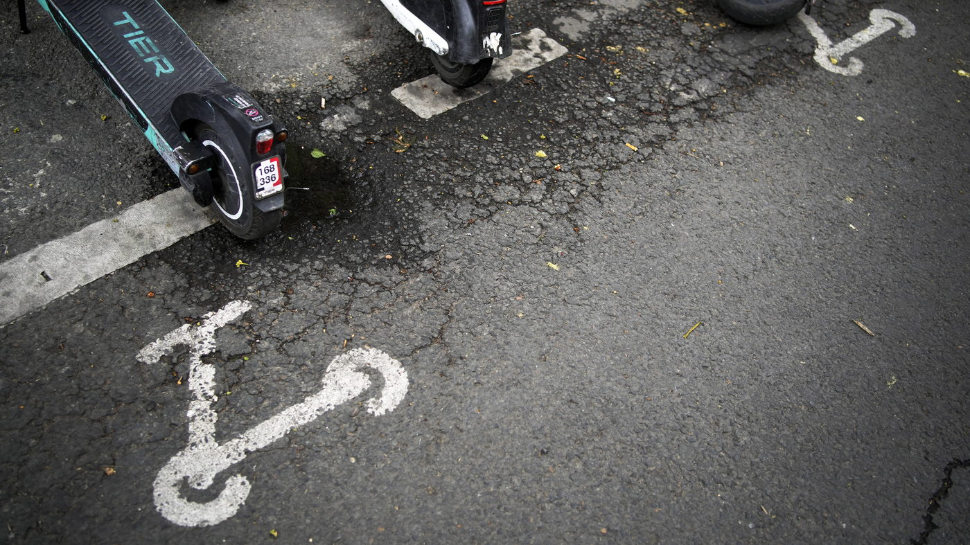Les Parisiens votent massivement pour expulser les scooters électriques de leurs rues