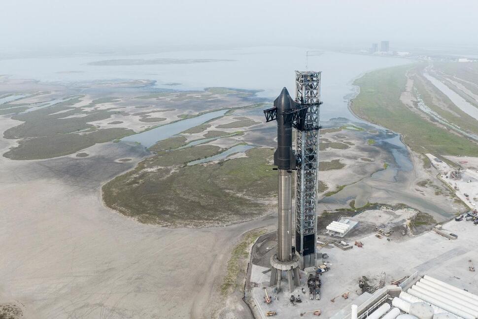 SpaceX envisage un vol d'essai lundi pour son énorme fusée spatiale |  nouvelles nationales