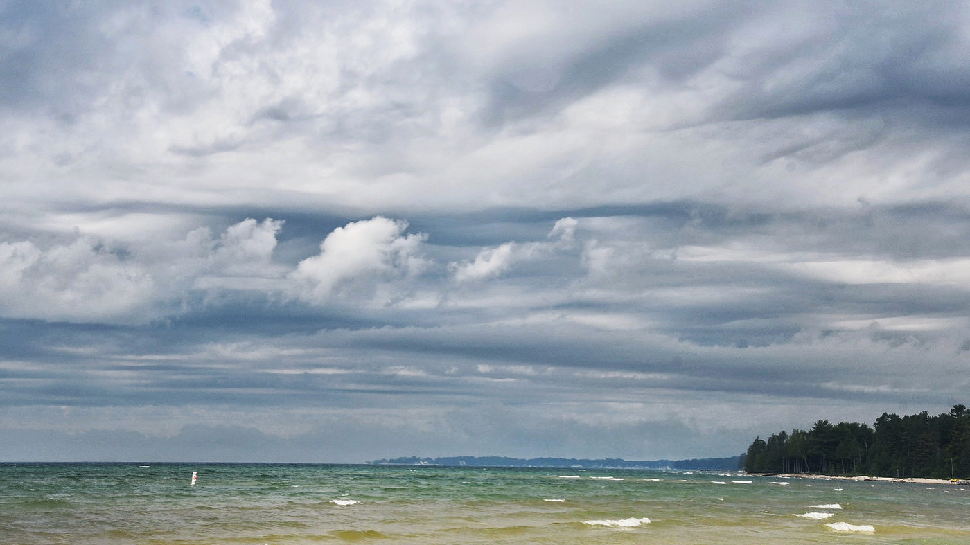 Les nuages ​​me rappellent que les choses magiques de la vie peuvent sortir de nulle part