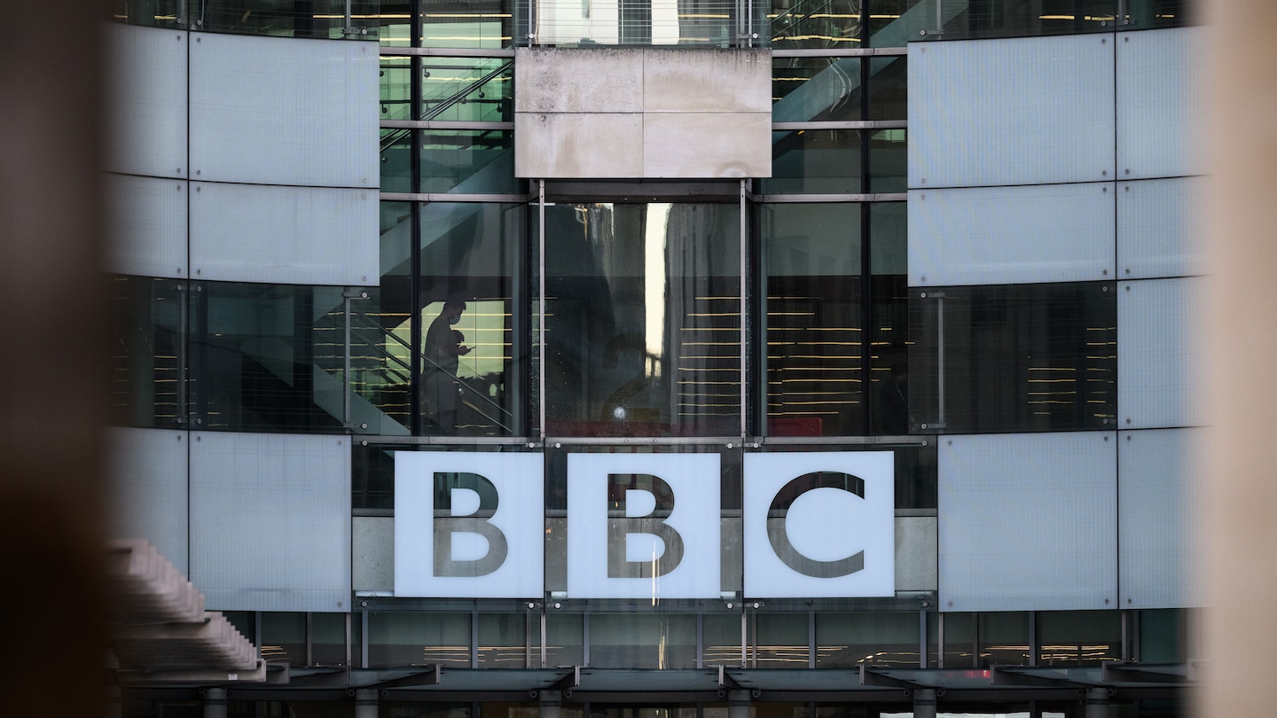 Elon Musk signale le compte Twitter de la BBC avec le label "financé par le gouvernement"