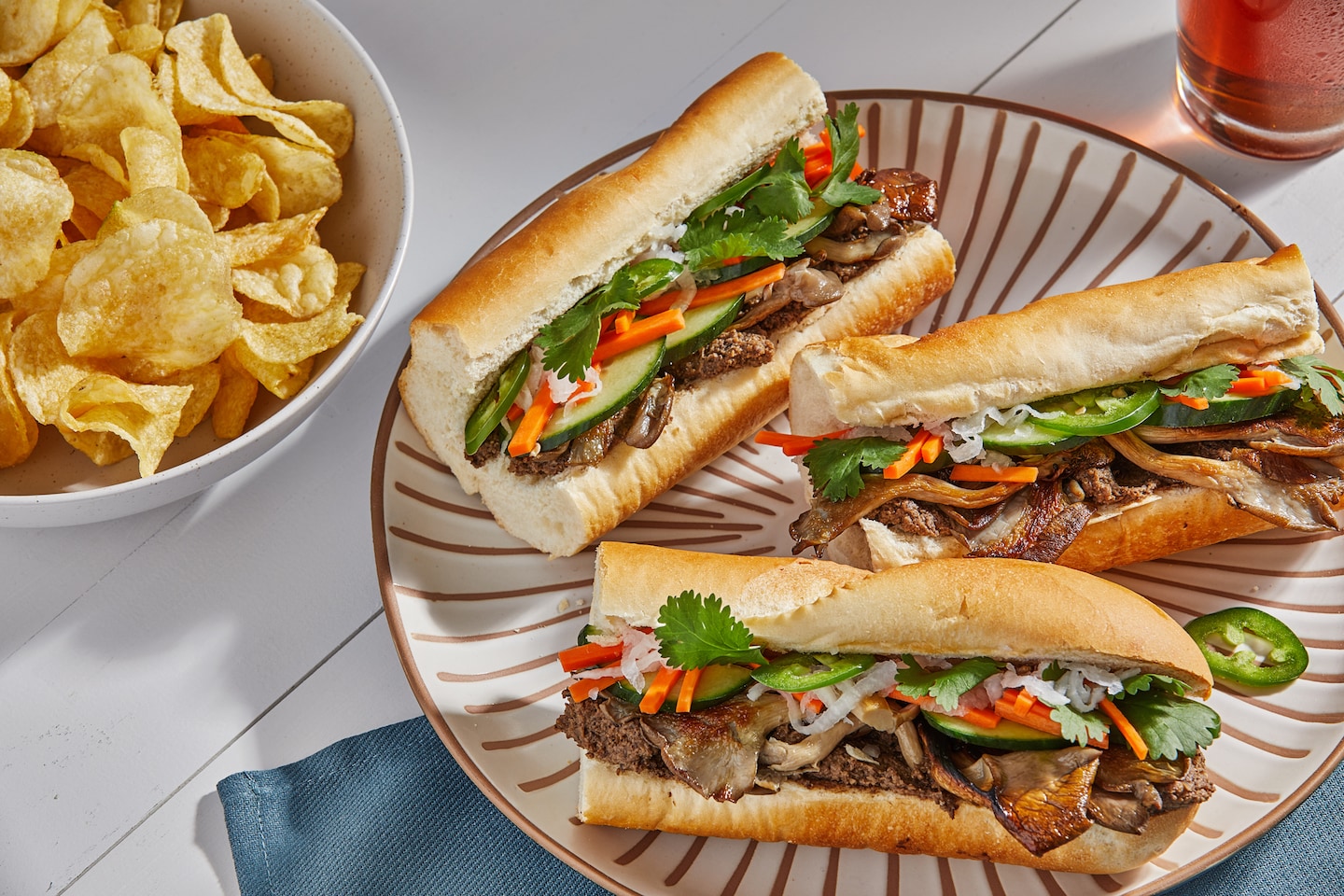 Le pâté aux champignons est la clé d'un banh mi végétalien bourré d'umami