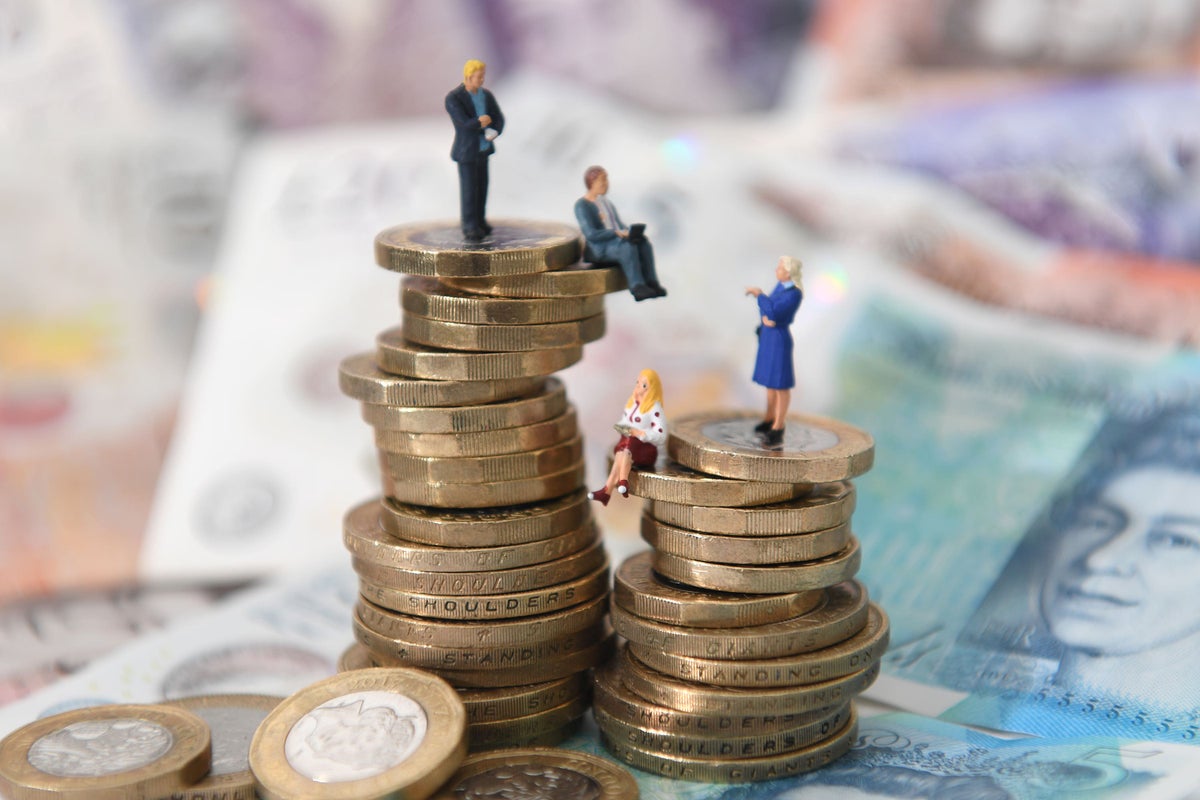 Les investisseurs pressent les plus grandes entreprises britanniques d'augmenter les salaires des employés les moins bien payés