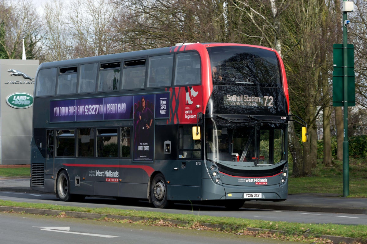 Les travaillistes s'engagent à réparer le système de bus "en panne"
