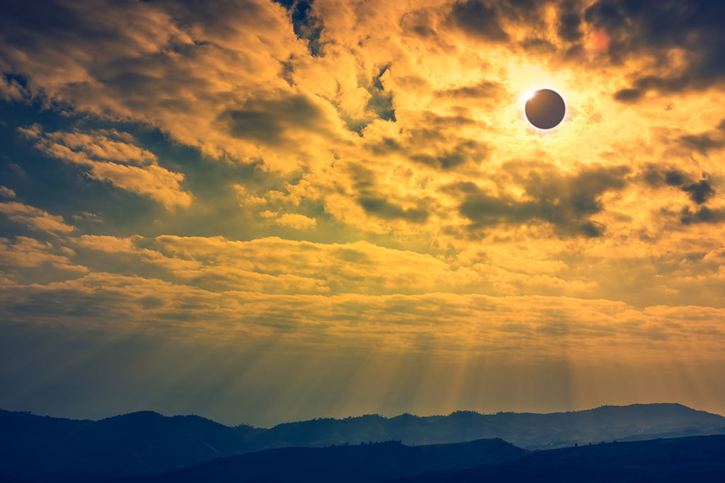 Une éclipse totale de soleil arrive l'année prochaine