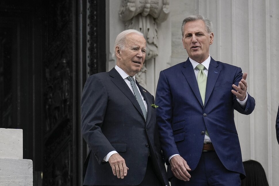 La plupart des Américains s'inquiètent du défaut de paiement et veulent que la hausse de la dette soit liée à la réduction du déficit |  Politique