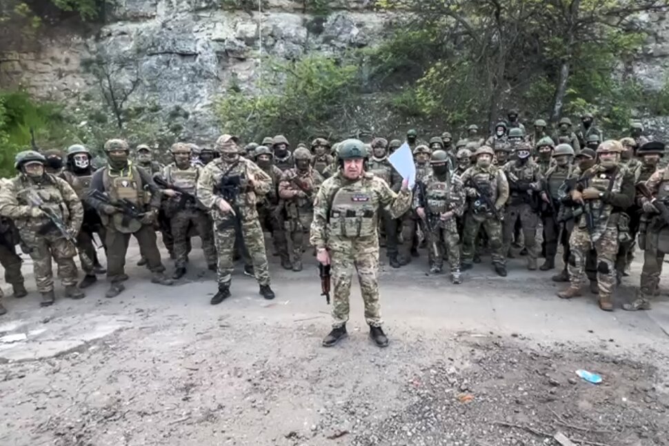 Le chef mercenaire Wagner accuse Moscou de "famine" de munitions et se prépare à retirer les troupes ensanglantées |  Rapport mondial