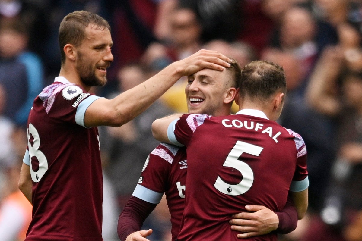 West Ham 2-1 Leeds EN DIRECT !  Flux de matchs de Premier League, dernier score, mises à jour des buts aujourd'hui