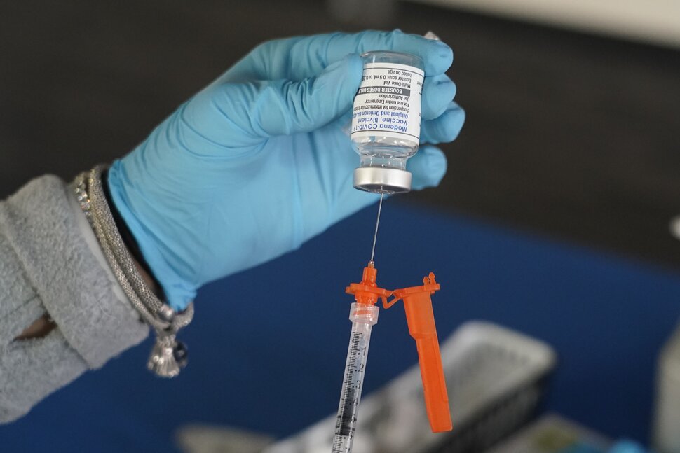 Combien d'Américains prendront une injection de rappel COVID-19 en automne ?  |  Infos santé