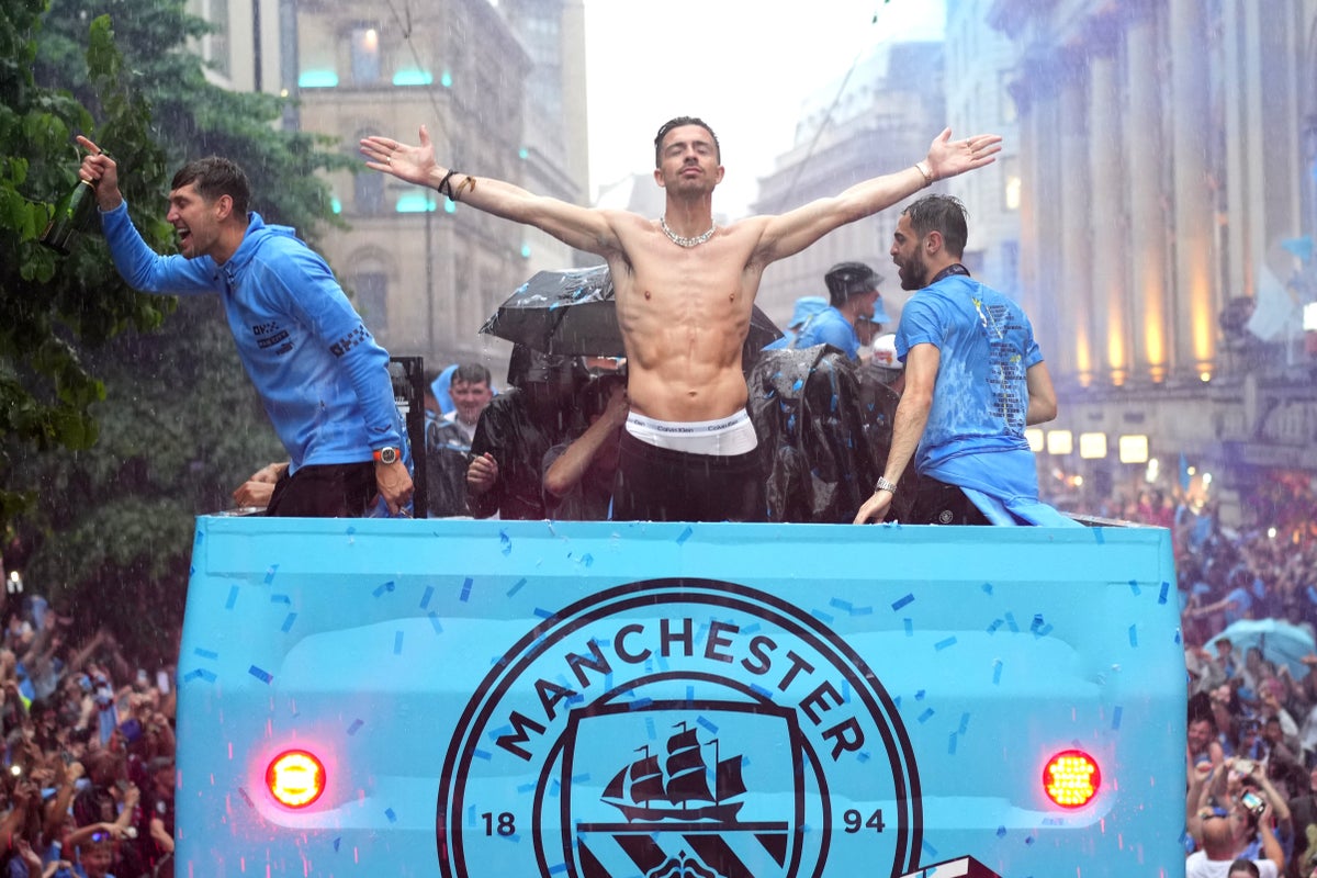 Jack Grealish « a un peu la gueule de bois » en service en Angleterre après le « meilleur week-end de ma vie » célébrant la victoire de Man City Treble
