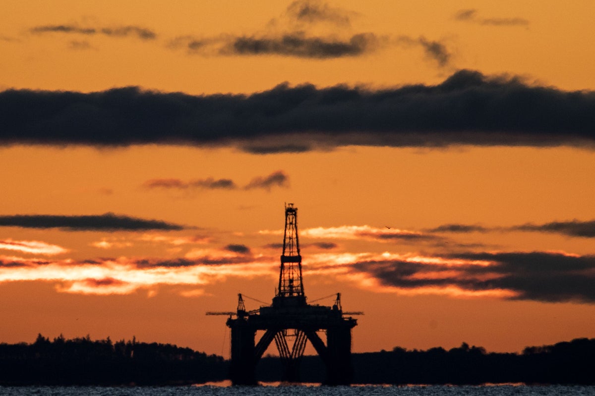 Le gouvernement accusé d'avoir cédé aux géants du pétrole et du gaz avec un changement fiscal exceptionnel