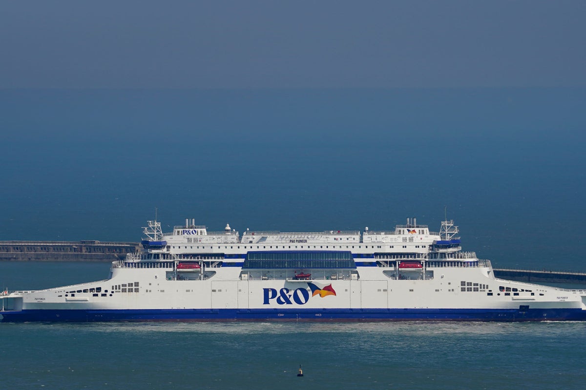 Le plus grand ferry hybride et à double extrémité du monde commence les traversées de la Manche