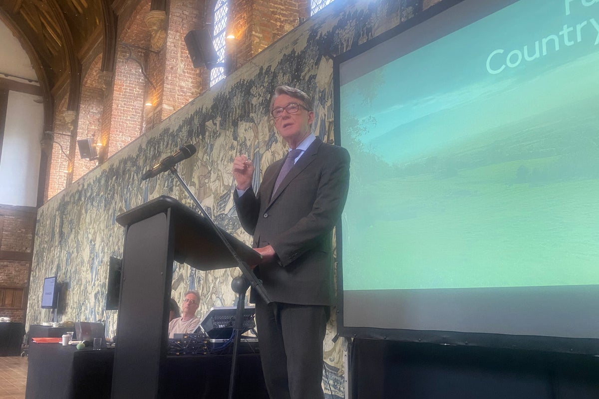 Le travail devrait gagner les communautés rurales «à gagner», prévient Mandelson