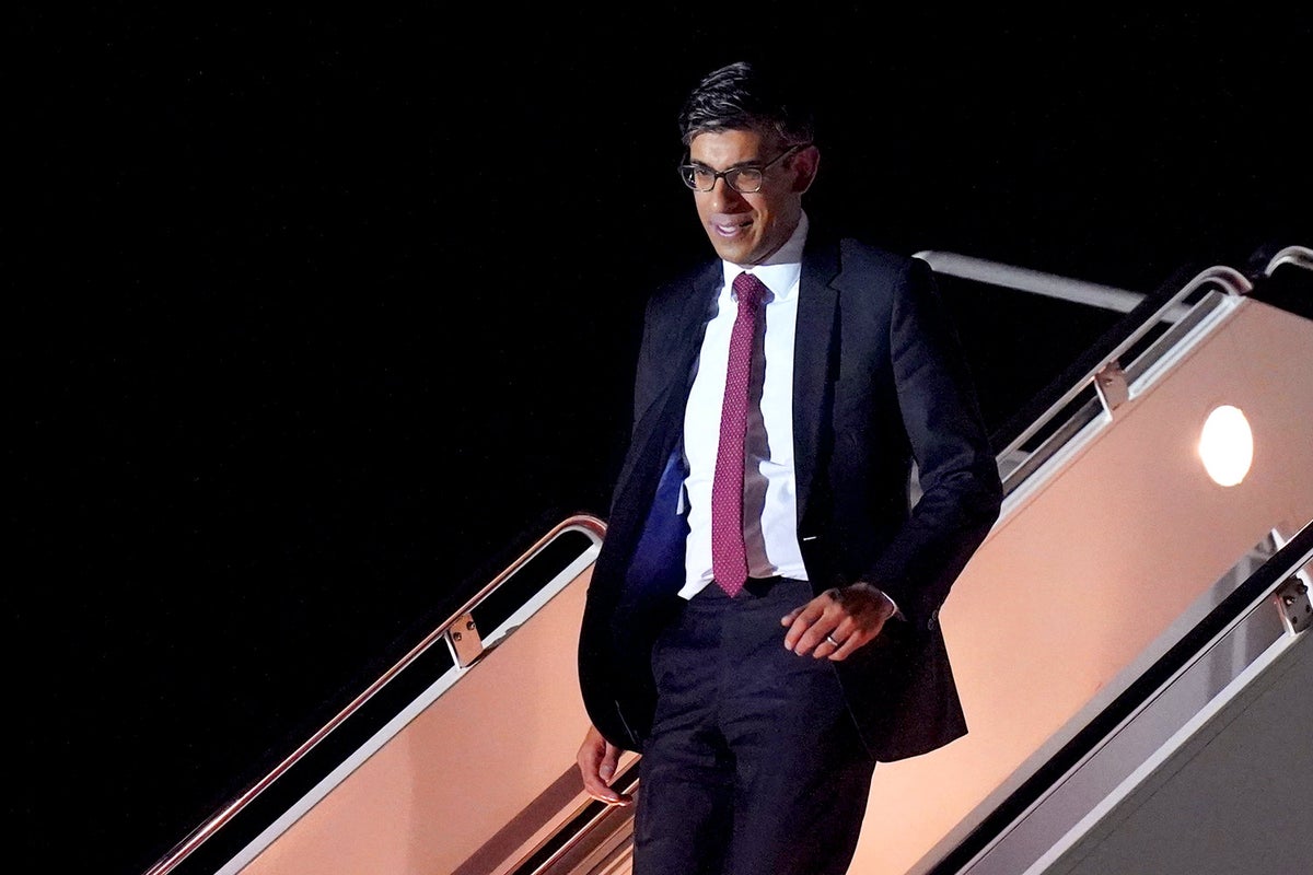 Rishi Sunak arrive à Washington alors que l'ambassadeur déclare que l'Amérique n'a "pas de partenaire plus proche"