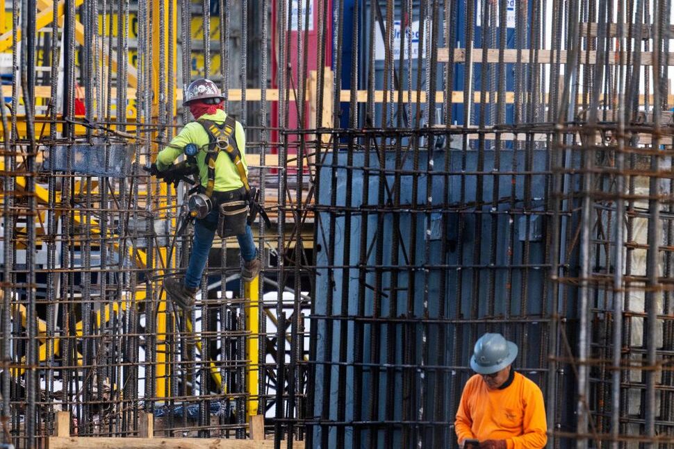 Les emplois de juin sont inférieurs aux attentes à 209 000 |  Économie