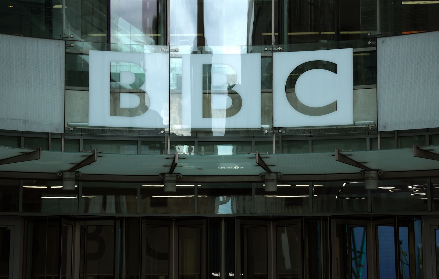 Pourquoi un présentateur de la BBC a été suspendu