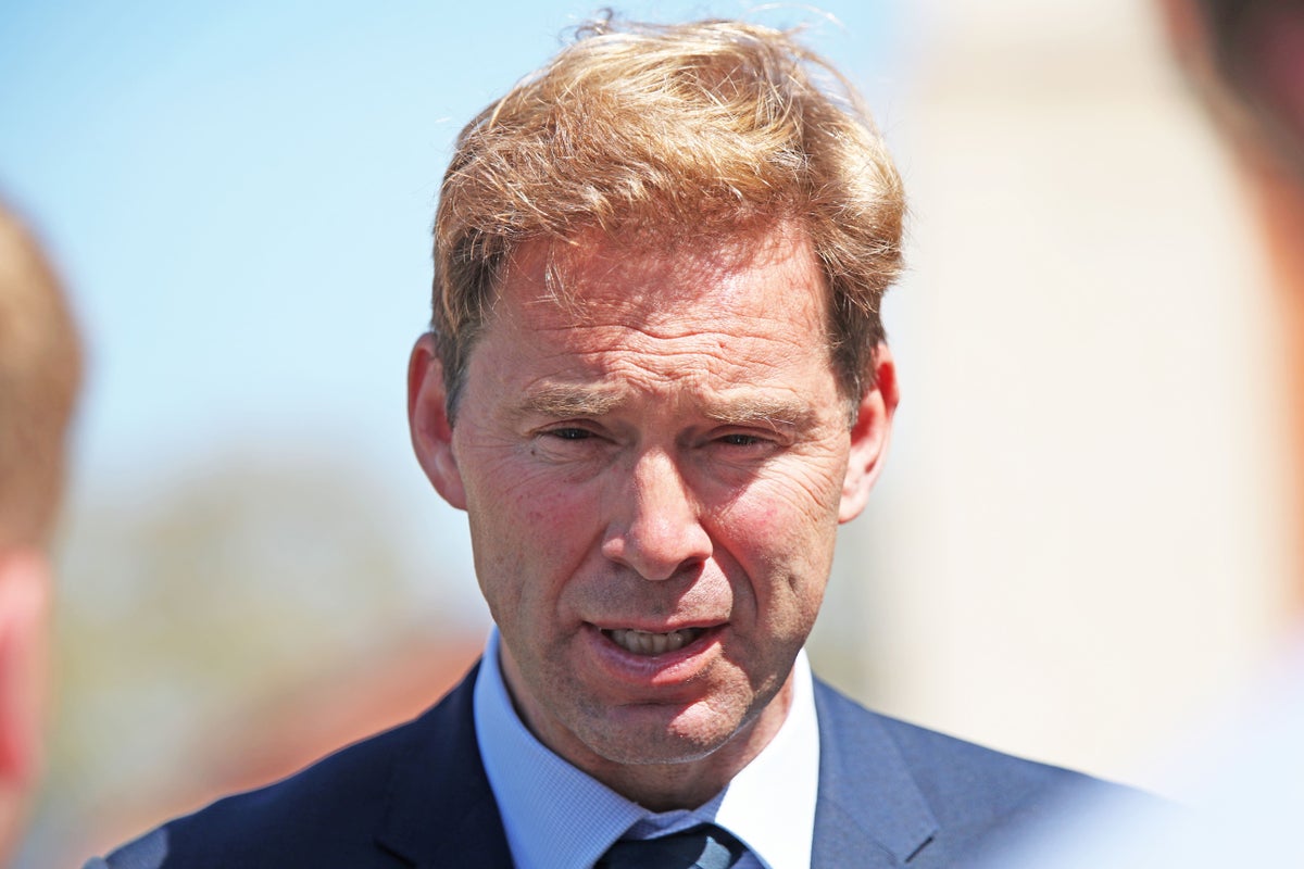 Tobias Ellwood face à un vote de défiance du Comité de la défense après les remarques des talibans