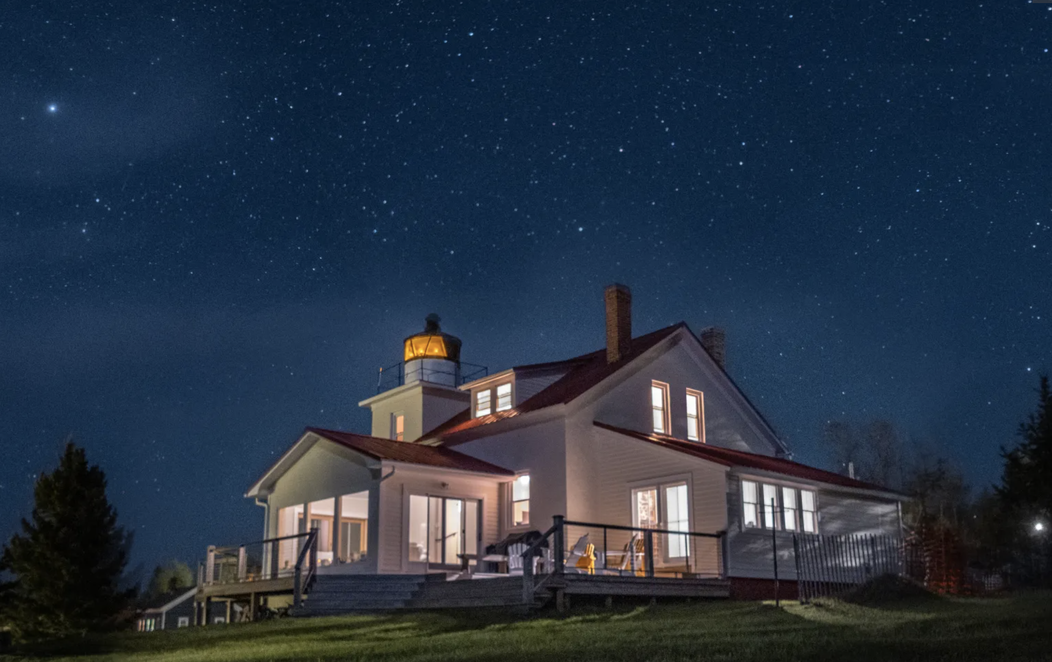 Ce magnifique phare du Michigan est disponible à la réservation cet été