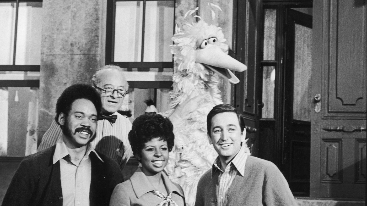 Se rendre à la rue Sésame (2022)