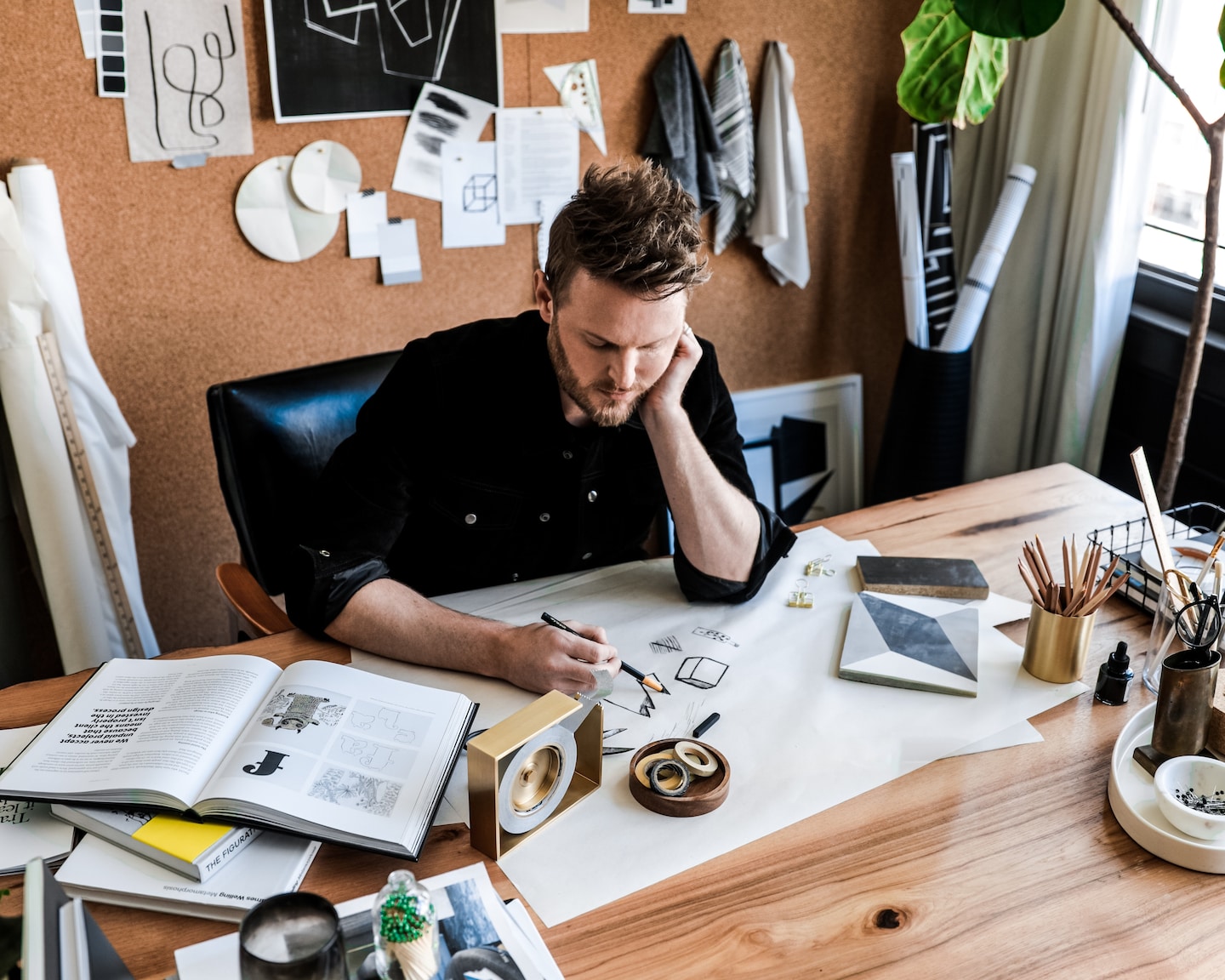 Bobby Berk de Queer Eye explique comment la conception de la maison peut améliorer le bien-être mental