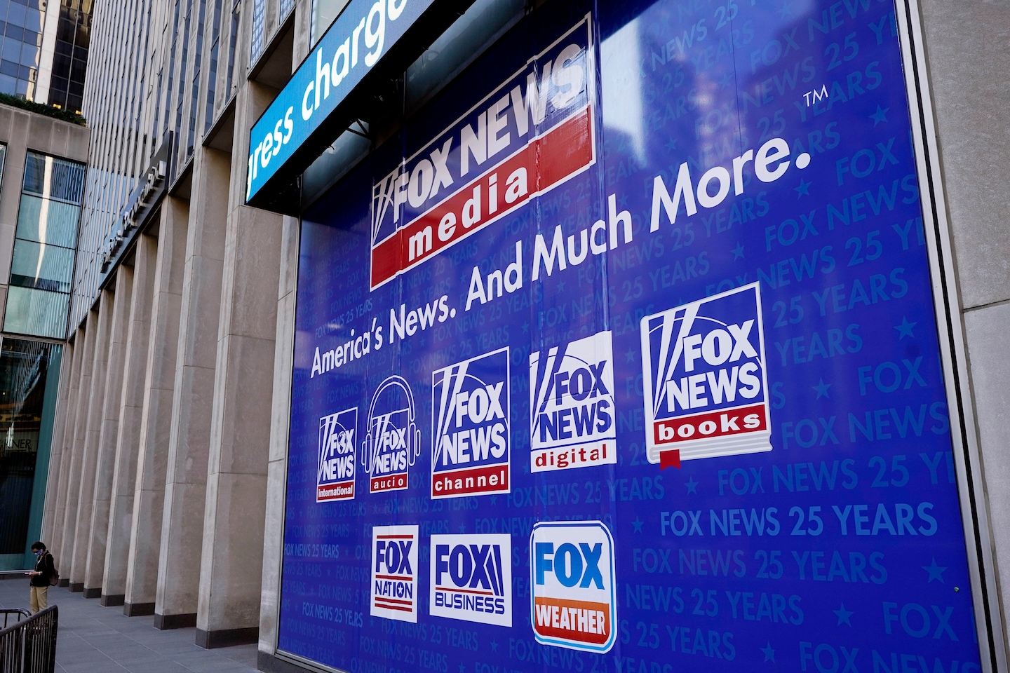 Le Pentagone a protesté contre le faux rapport de Fox News sur la chute d'un Marine, selon des courriels