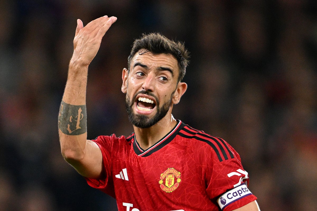 Les joueurs de Manchester United « perturbés » par l'attitude « pathétique » de Bruno Fernandes, affirme Micah Richards