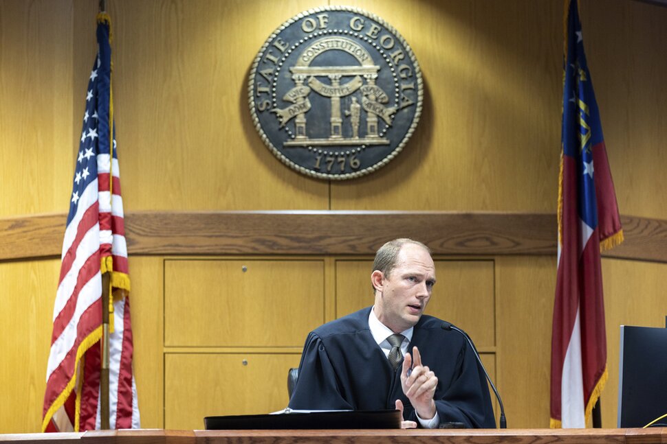 Un juge de Géorgie rejette les efforts visant à juger Trump et 18 autres personnes en octobre |  nouvelles nationales